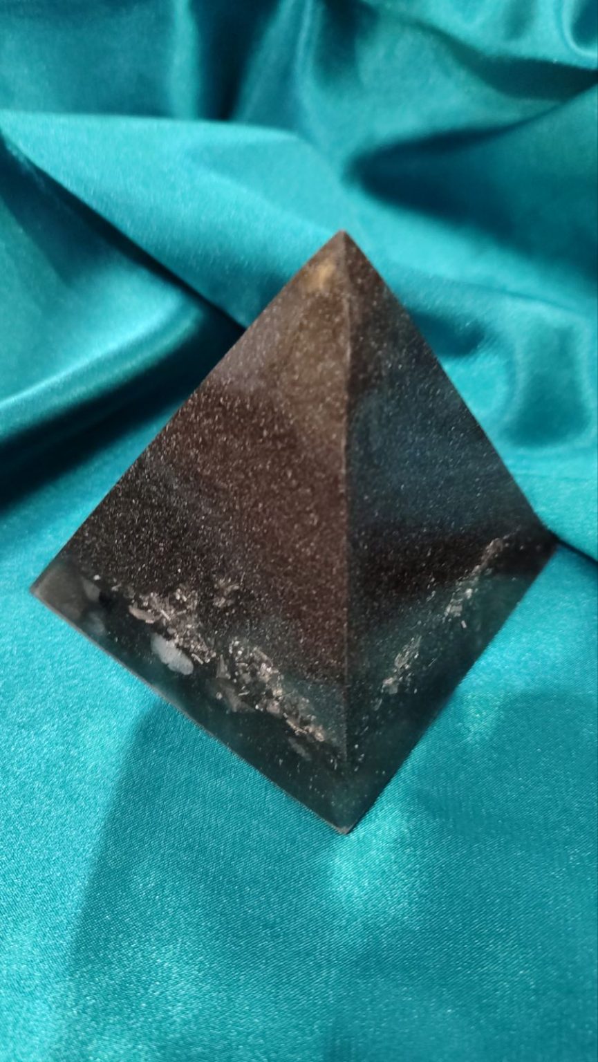 0-02-05-e1eb46f1bf836615e5840277a88a88e8aed8bf4bc982c8adaf8b2f2f245c425d_195f7a4584691bfe