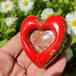 Vitalnost, energija i snaga. Crveno srce 5x5x2 cm
