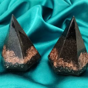 Snažna zaštita, šestougaona piramida 5x7cm sa većim procentom crnog turmalina
