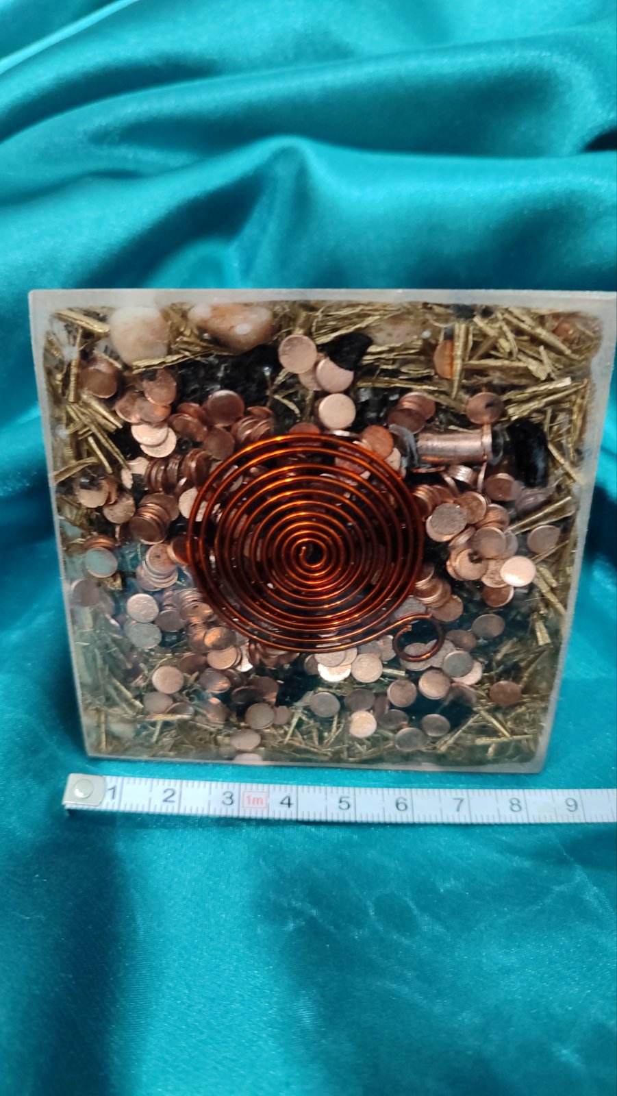 Mir, stabilnost, regeneracija, Piramida 8x8 cm sa Drvetom života - Image 2