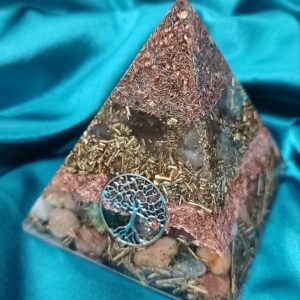 Mir, stabilnost, regeneracija, Piramida 8×8 cm sa Drvetom života