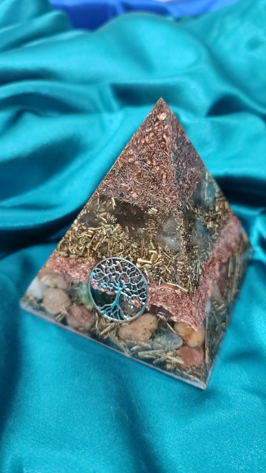 Mir, stabilnost, regeneracija, Piramida 8x8 cm sa Drvetom života