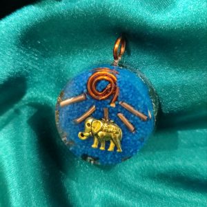 Energija grlene čakre, ogrlica sa zlatnim slončetom