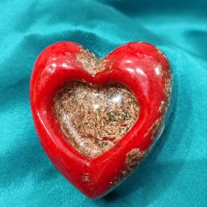 Vitalnost, energija i snaga. Crveno srce 5x5x2 cm