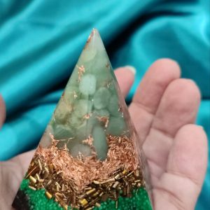 Radosno srce, zaštita od štetnosti, šestougaona piramida 5×7 cm