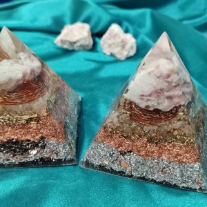 Seksualnost, kreativnost, jetra, nervni sistem. Piramida sa Rubelitom 8x8 cm, 1 kom