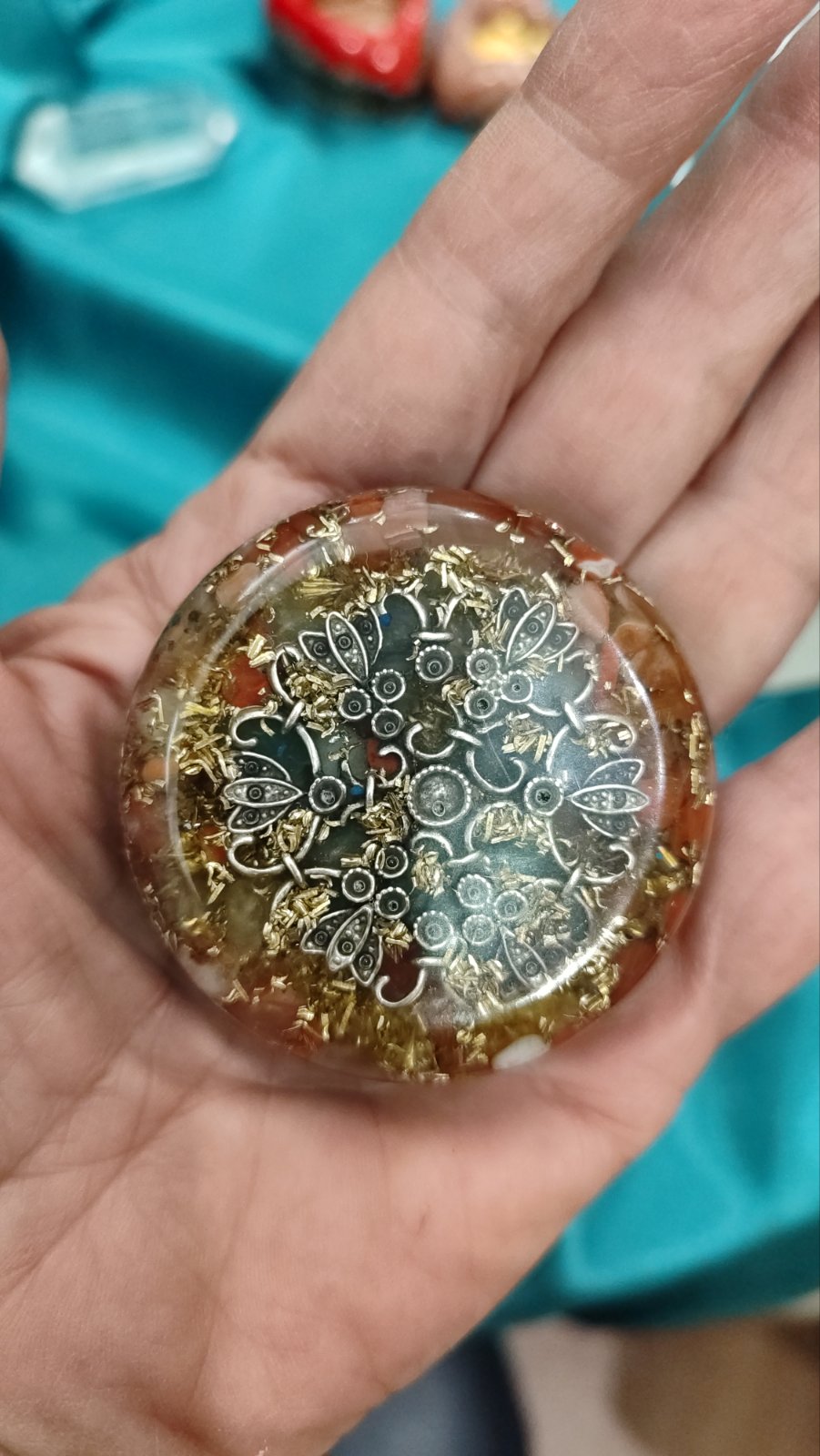 Optimizam, životna energija. Orgonit sa mandalom i karneolom 5,5 x 2 cm