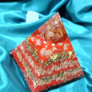 Obilje, prosperitet i poslovne prilike. 1 kom. piramide sa citrinom u vrhu 9×9 cm