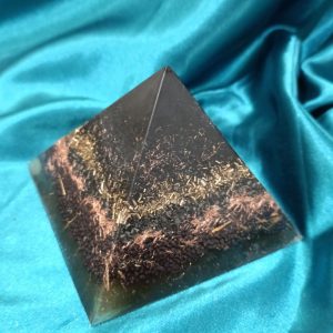 Crno-zlatna lepotica, piramida 10,5×9 cm